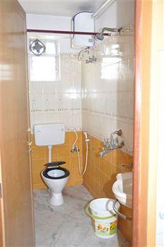 Indus Residency Hotel 2*